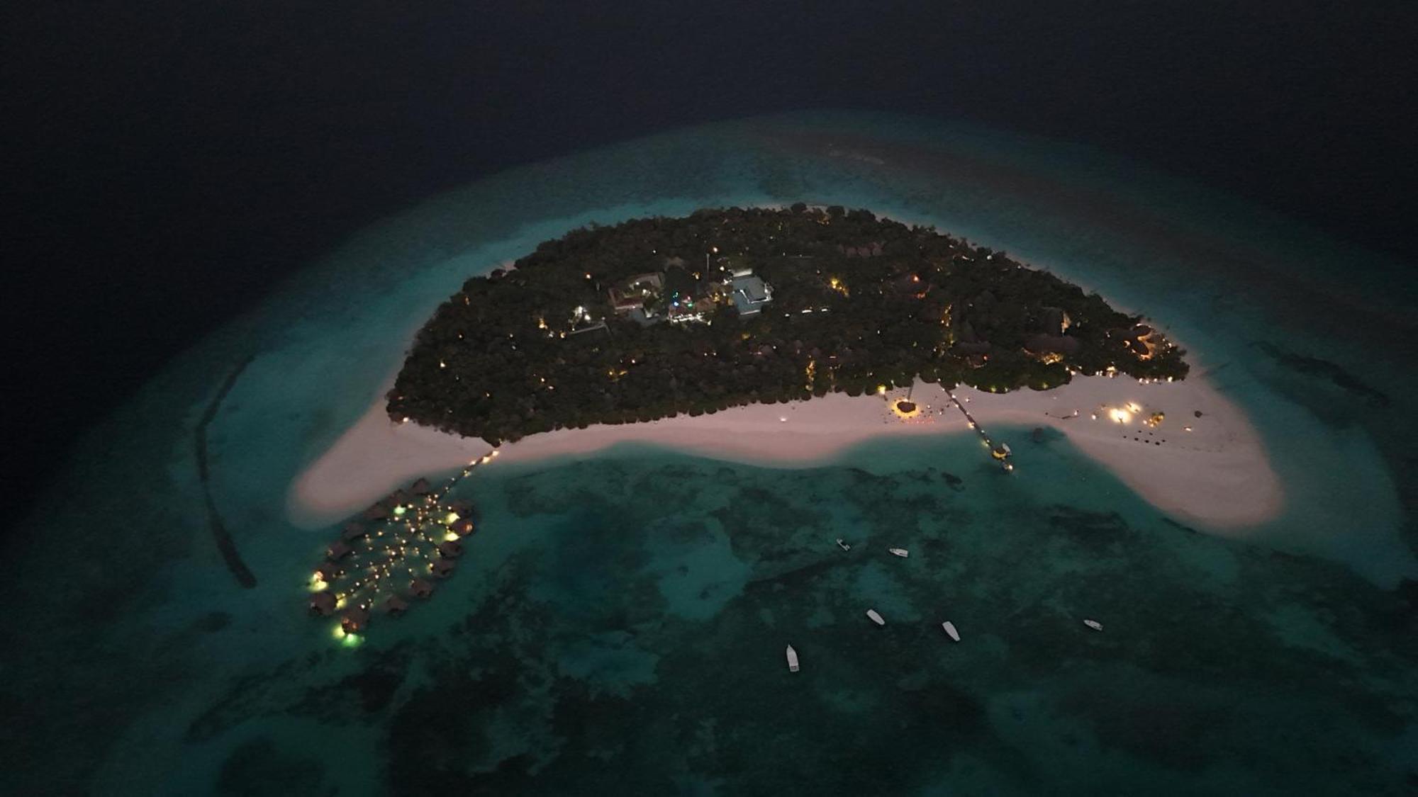 Coco Palm Dhuni Kolhu Hotel Thulhaadhoo Exterior photo