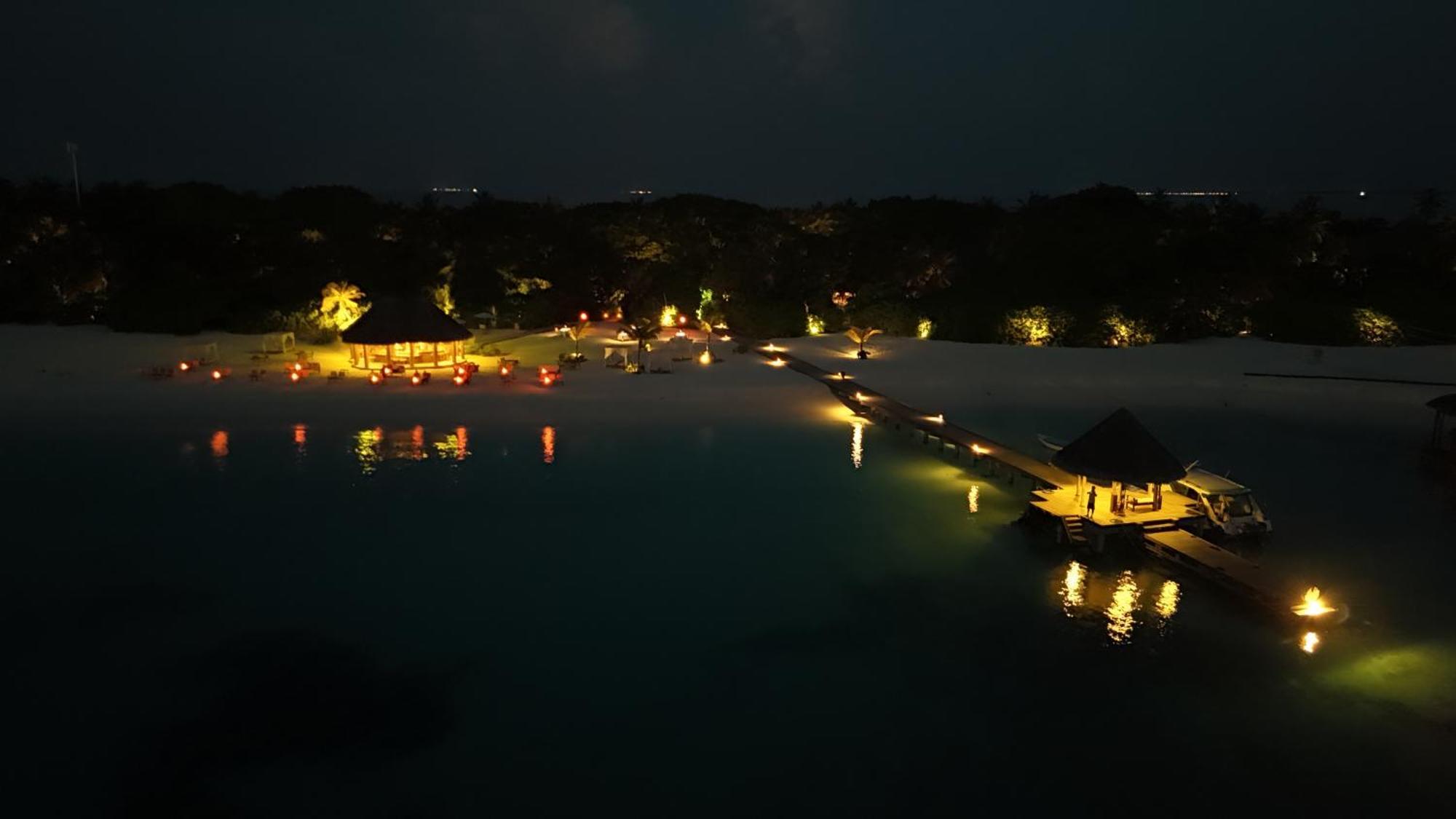 Coco Palm Dhuni Kolhu Hotel Thulhaadhoo Exterior photo